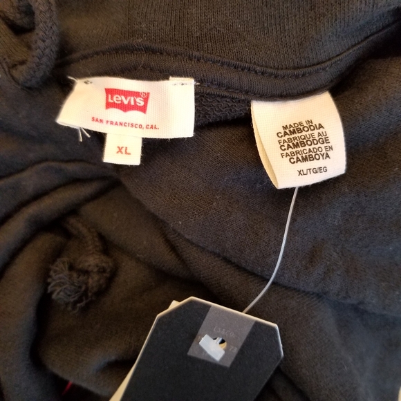 Levi's
Drop-Shoulder Batwing Graphic Hoodie
XL - Picture 6 of 6